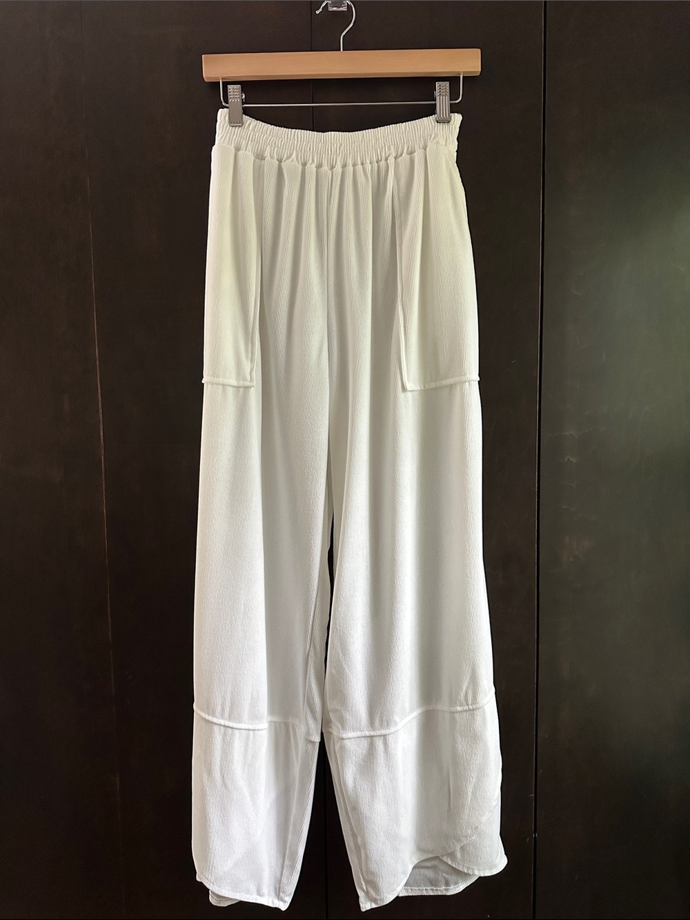 Relaxed Wide-Leg White Women's Pants